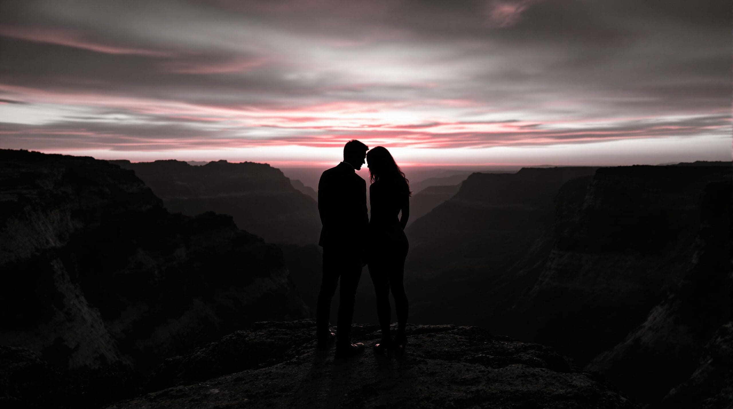 découvrez les nuances qui distinguent une relation passionnelle d'une relation fusionnelle. apprenez à identifier les caractéristiques, les émotions et les dynamiques de ces deux types de liens amoureux pour mieux comprendre votre propre expérience et celle des autres.